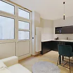 Pick A Flat\'S Apartment In Parc Monceau - Boulevard De Courcelles